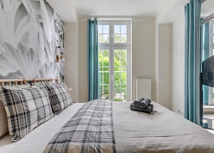 Apartment Blue Mandarin Ii